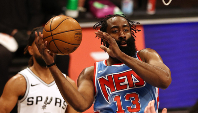  阿德巴约双二十热火大胜开拓者稳居前四